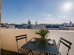 Eiffel Tower Loft residence