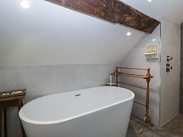 Hoarders Cottage