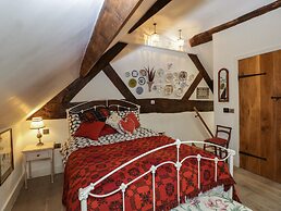 Hoarders Cottage
