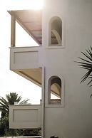 Loadstar Rooms & Suites