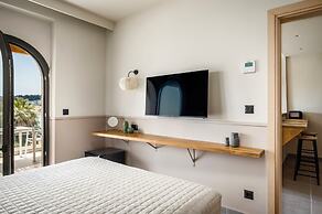 Loadstar Rooms & Suites