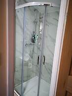 Impeccable 1-bed Lodge in Eastleigh