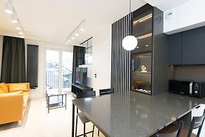 Ghetto Heroes Square Lwowska 10 AC