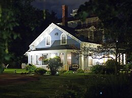 The Dawson House Bed & Breakfast