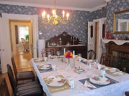 The Dawson House Bed & Breakfast
