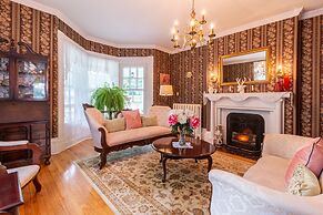 The Dawson House Bed & Breakfast