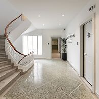 ASTIKON Xenofontos Suites