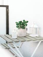 ASTIKON Xenofontos Suites