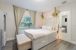 Charlies Place by Avantstay Hot Tub, Deck, Yard