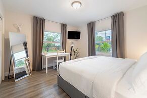 Charlies Place by Avantstay Hot Tub, Deck, Yard