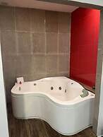 Zújmú Business Boutique Hotel