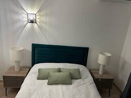 Inviting 4-bed Villa in Guia