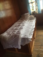 Tribeni Lodge Restaurant And Bar