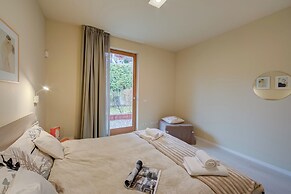 La Casa di Gioia - Shared Pool & View