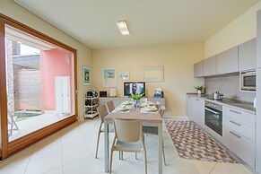 La Casa di Gioia - Shared Pool & View