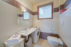 La Casa di Gioia - Shared Pool & View