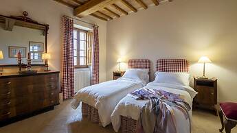 Il Poggio Alle Trese 14 Emma Villas