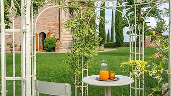 Il Poggio Alle Trese 14 Emma Villas