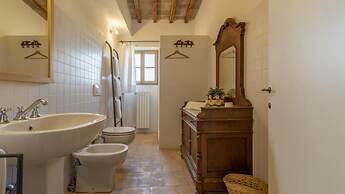 Il Poggio Alle Trese 14 Emma Villas