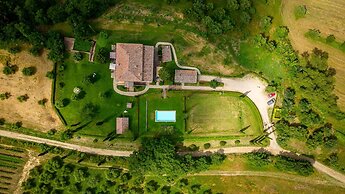 Il Poggio Alle Trese 14 Emma Villas