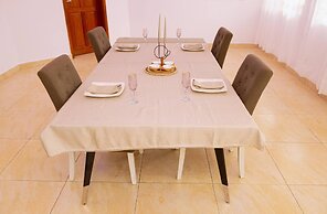 House 5 Mins From the Beach, 15 Mins From the Airport