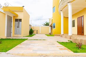 House 5 Mins From the Beach, 15 Mins From the Airport