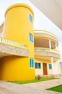 House 5 Mins From the Beach, 15 Mins From the Airport