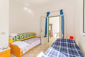 Casa del Mare with garden near the beach