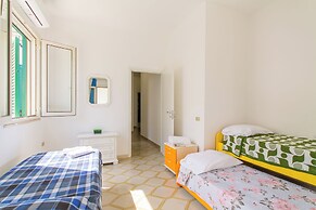 Casa del Mare with garden near the beach