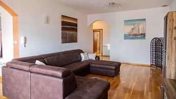 Isabell - With Swimming Pool - H