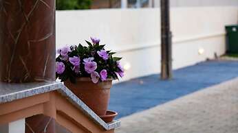 Isabell - With Swimming Pool - H