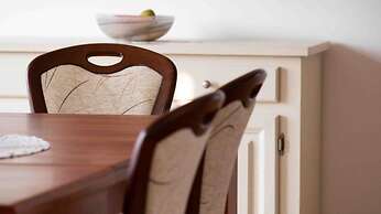 Isabell - With Swimming Pool - H