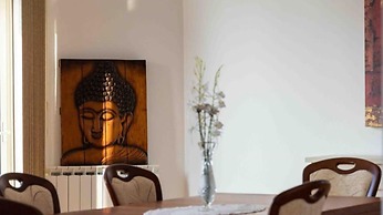 Isabell - With Swimming Pool - H