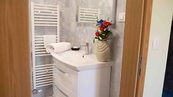 Isabell - With Swimming Pool - H