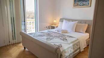 Isabell - With Swimming Pool - H