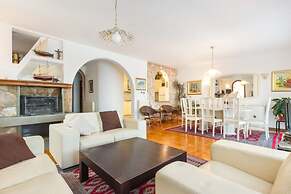 Sea Front - With Pool - H