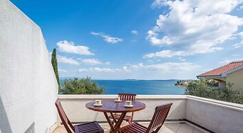 Sea Front - With Pool - H