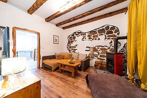 Galic - Stylish Getaway - H