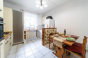 Galic - Stylish Getaway - H