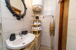 Galic - Stylish Getaway - H