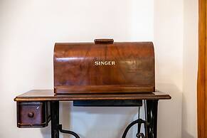 Galic - Stylish Getaway - H