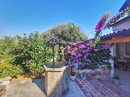 Galic - Stylish Getaway - H