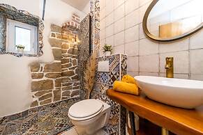 Galic - Stylish Getaway - H