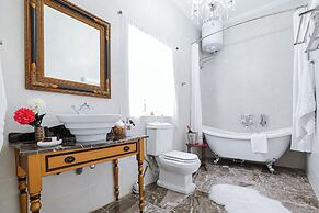 Nobilis Boutique Living