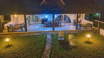 Lux Suites Kivulini  Cottages Diani