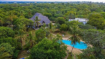 Lux Suites Kivulini  Cottages Diani