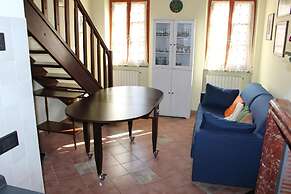 Loft Angela, Delizioso Bilocale con Soppalco, Centralissimo a Pietrasa