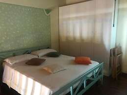 Loft Angela, Delizioso Bilocale con Soppalco, Centralissimo a Pietrasa