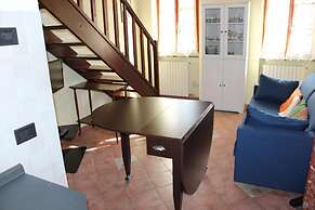 Loft Angela, Delizioso Bilocale con Soppalco, Centralissimo a Pietrasa