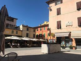 Loft Angela, Delizioso Bilocale con Soppalco, Centralissimo a Pietrasa